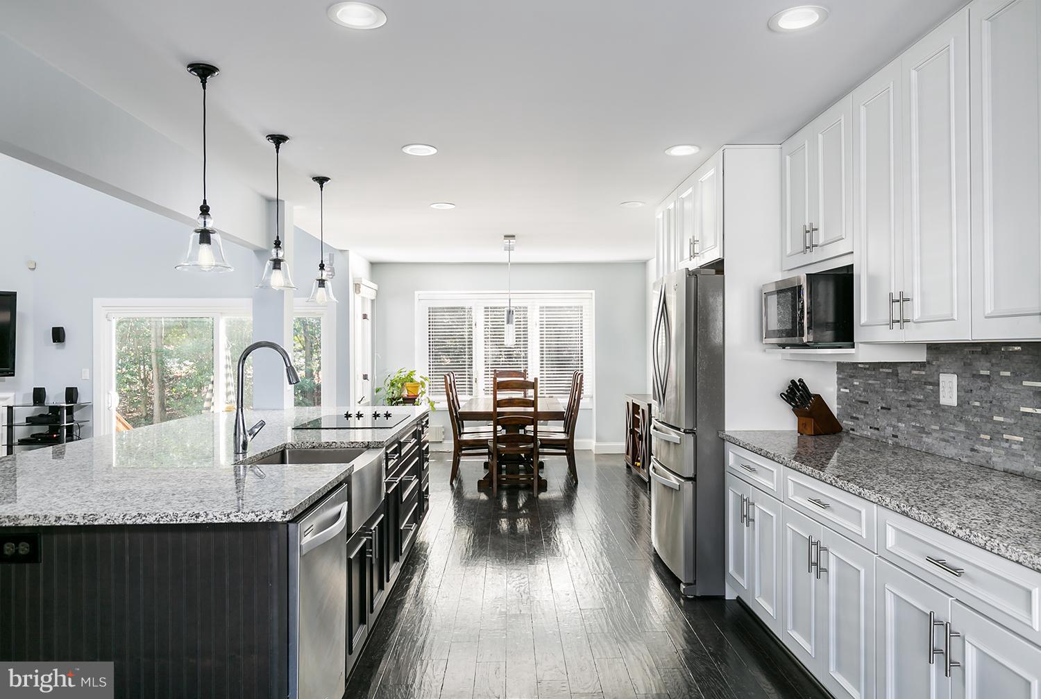 1296 Wedgewood Manor Way Reston, VA 20194 - Photo 11 of 30 Kitchen