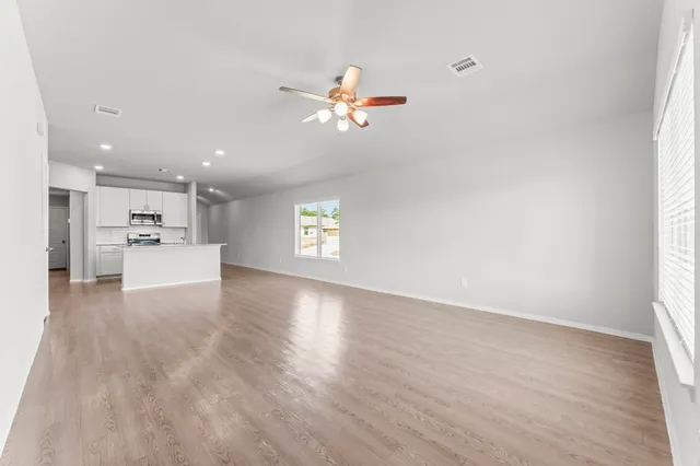 $1,750 | 603 Levine Court, Conroe, TX 77316