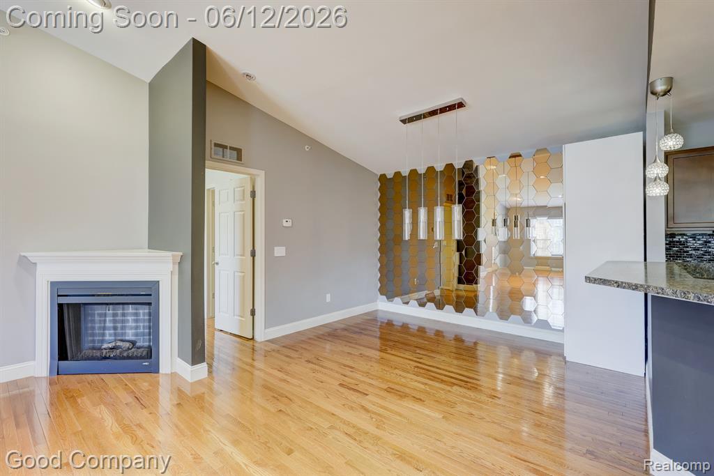 29941 Fox Run Circle Warren, MI 48092 - Photo 5 of 35