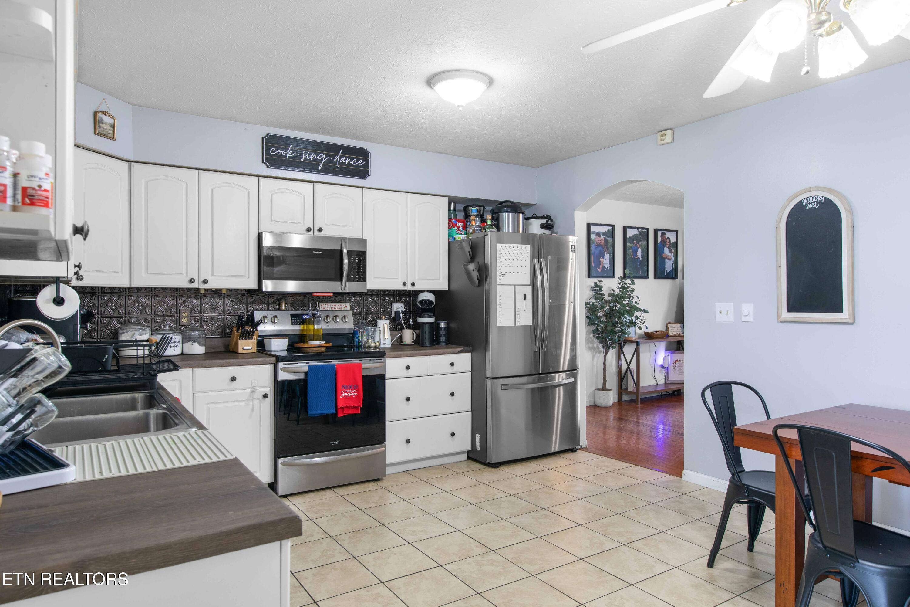 509 Camp Ridge Road La Follette, TN 37766 - Photo 8 of 37 030A3046