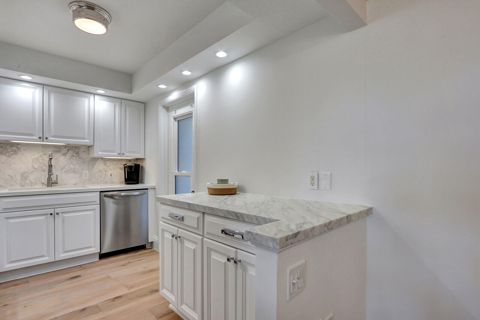 225 South Beach Road, Unit 204 Tequesta, FL 33469 - Photo 13 of 26 13_Image_13_mls