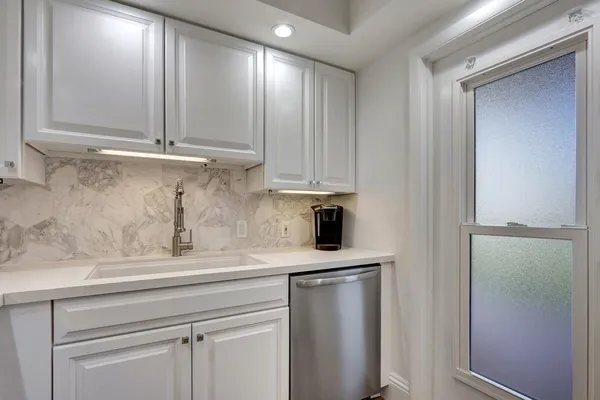 $4,000 | 225 South Beach Road, Unit 204, Tequesta, FL 33469