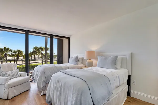 $4,000 | 225 South Beach Road, Unit 204, Tequesta, FL 33469