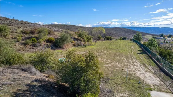 a view of an outdoor space