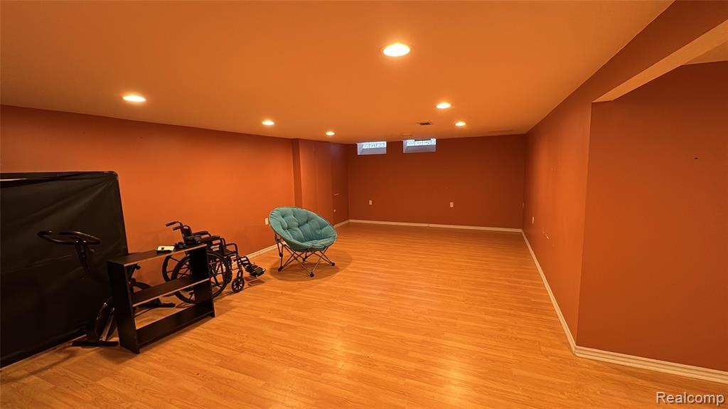 4867 Shell Court Warren, MI 48091 - Photo 13 of 21