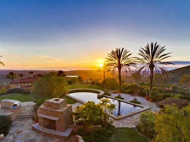 17879 Punta Del Sur Rancho Santa Fe, CA 92067 - Photo 9 of 25 View of rear yard