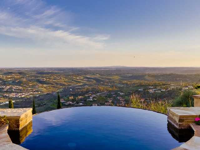 17879 Punta Del Sur Rancho Santa Fe, CA 92067 - Photo 10 of 25 Spa time anyone?