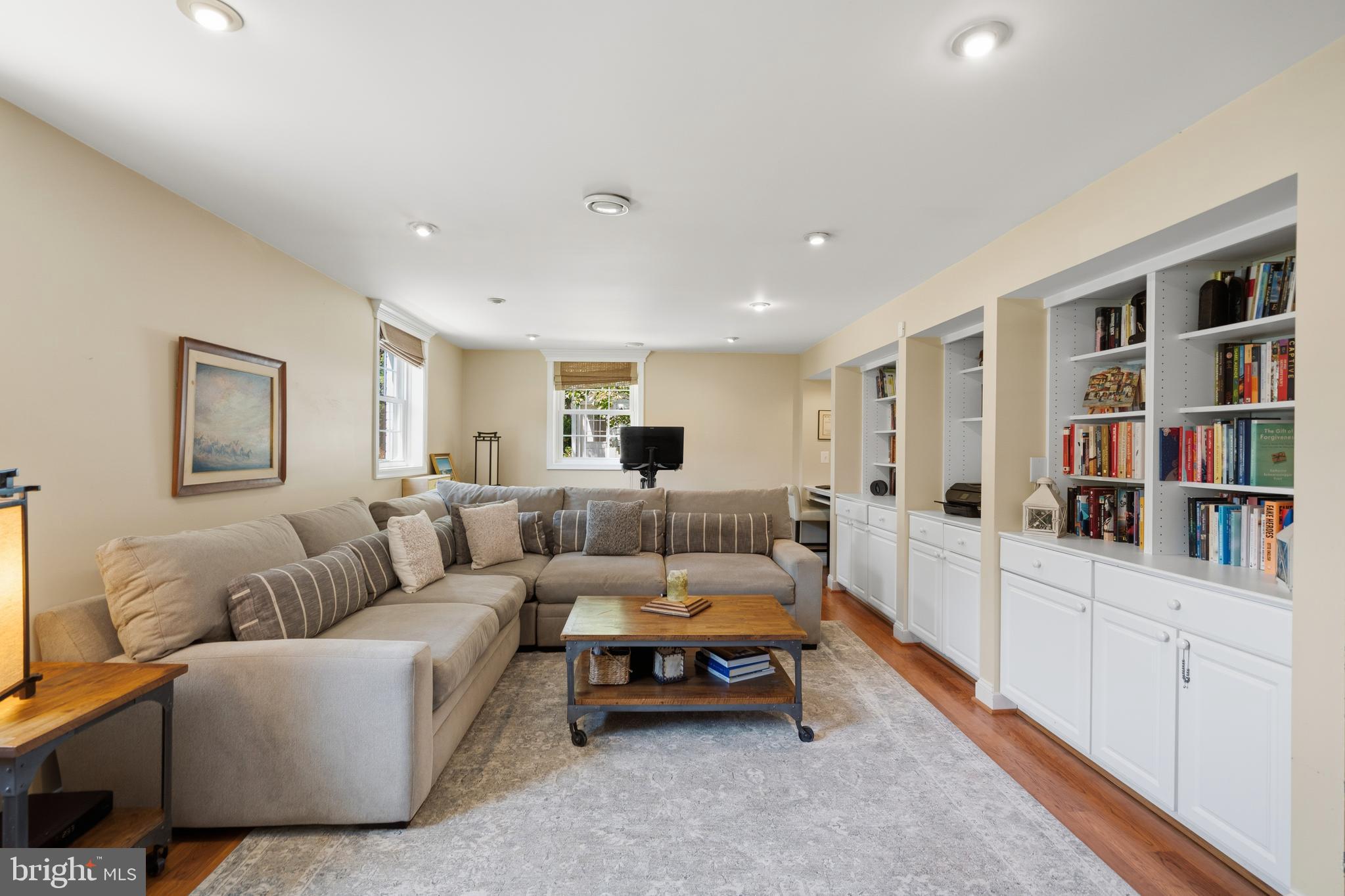 8611 Cyrus Place Alexandria, VA 22308 - Photo 30 of 49 Wall of built-ins