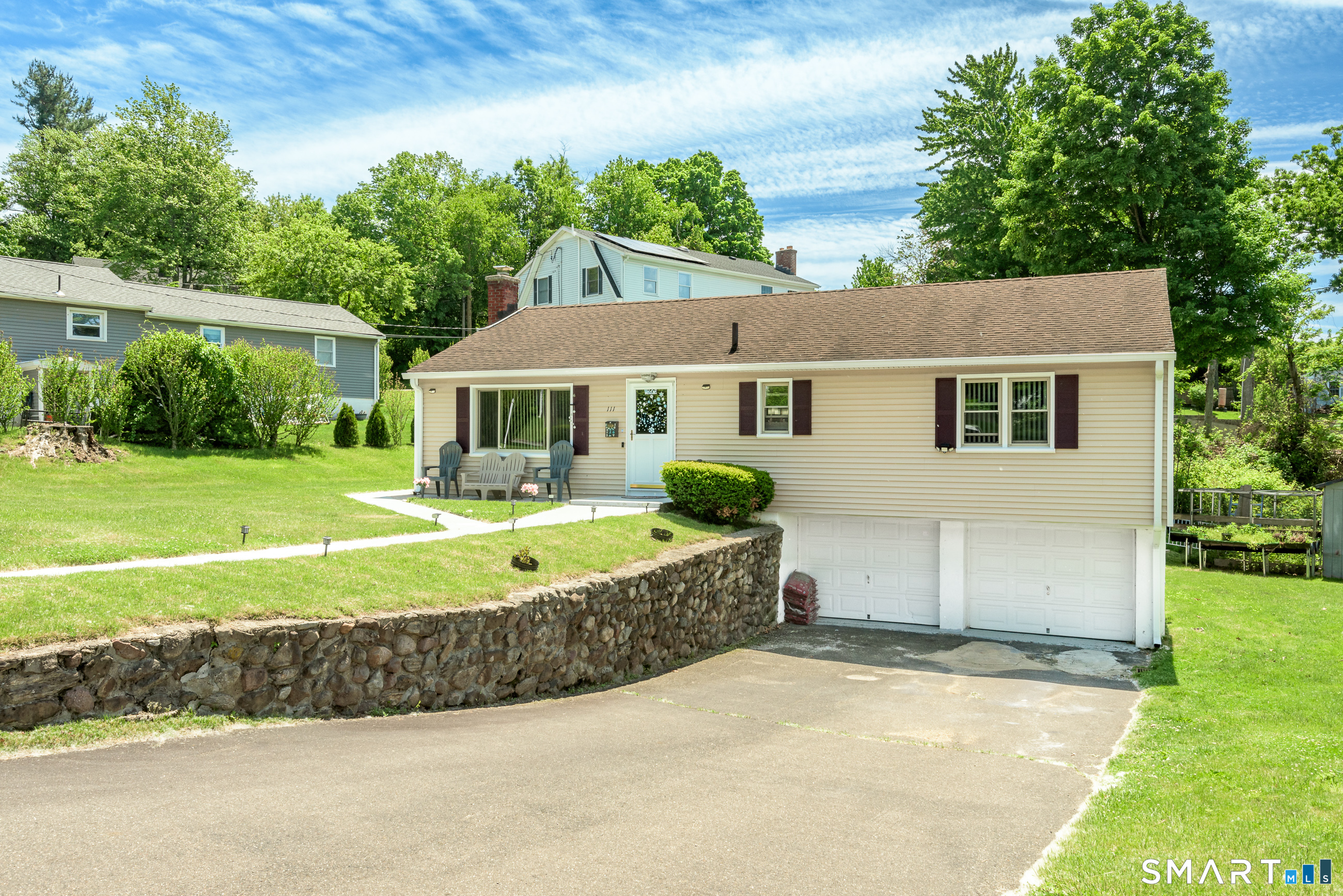 111 Purdy Road Waterbury, CT 06706 - Photo 2 of 26