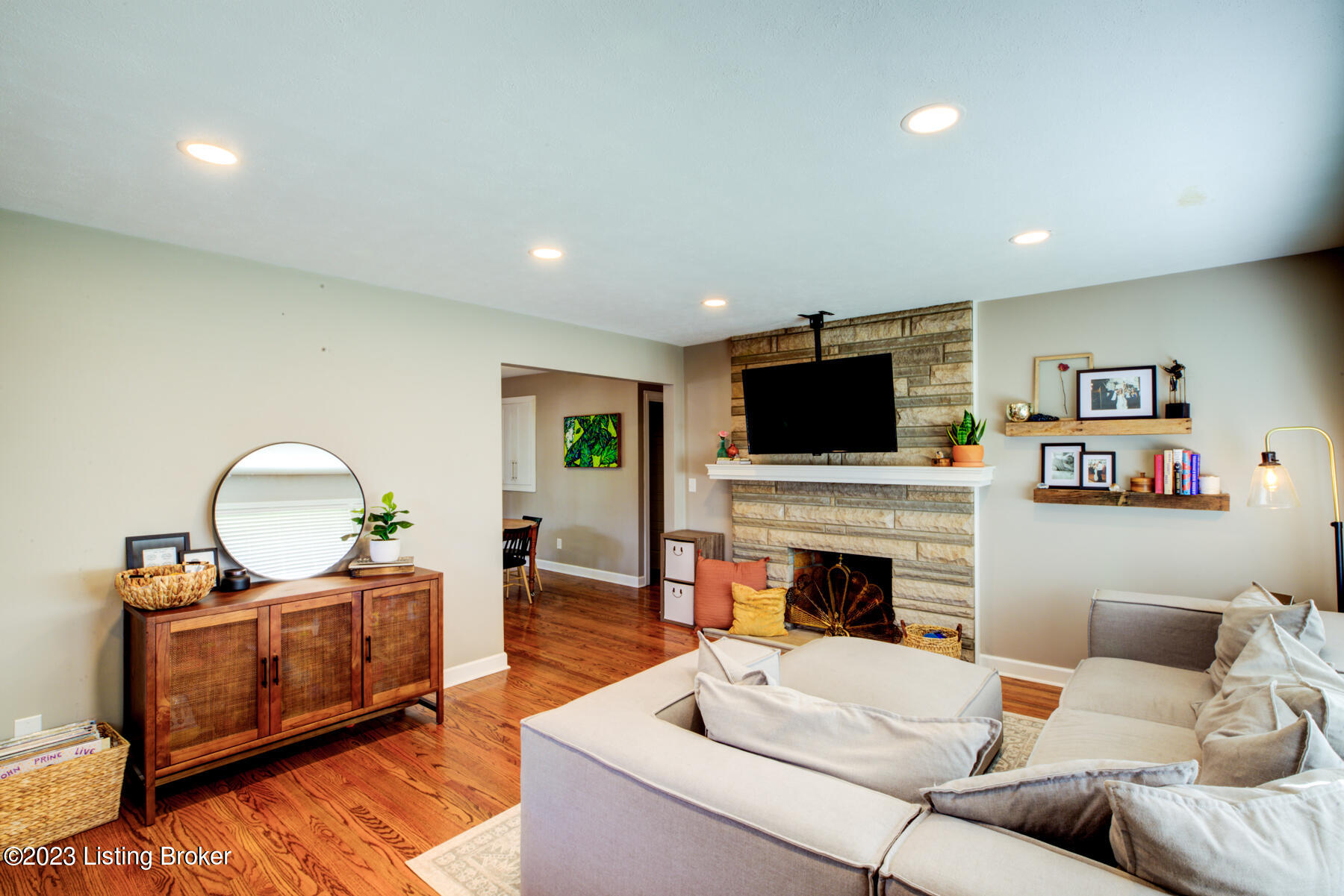 7705 Crestline Road Louisville, KY 40214 - Photo 5 of 39 GSP-7705_Crestline_Dr-4
