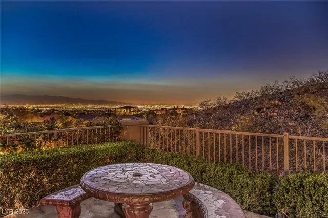 $815,000 | 12 Gladewater Drive, Henderson, NV 89052