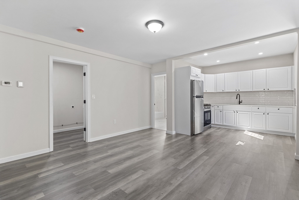 314 Hamilton Street Southbridge, MA 01550 - Photo 14 of 35