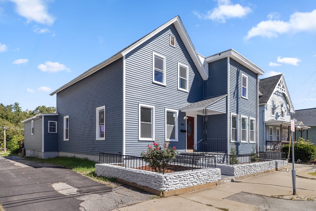 314 Hamilton Street Southbridge, MA 01550 - Photo 2 of 35