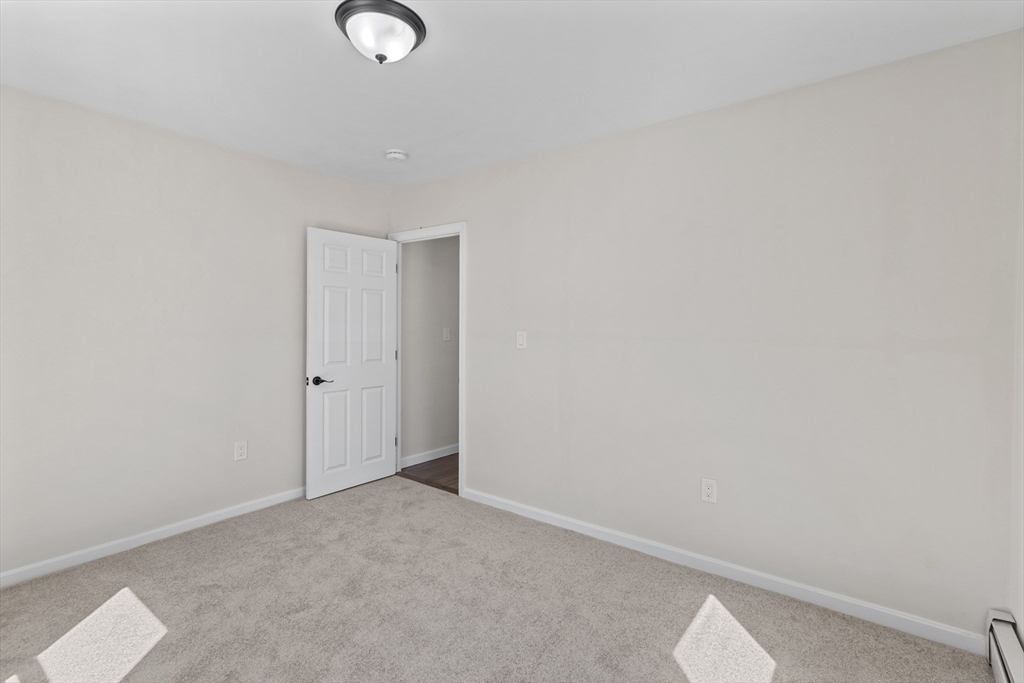 314 Hamilton Street Southbridge, MA 01550 - Photo 23 of 35