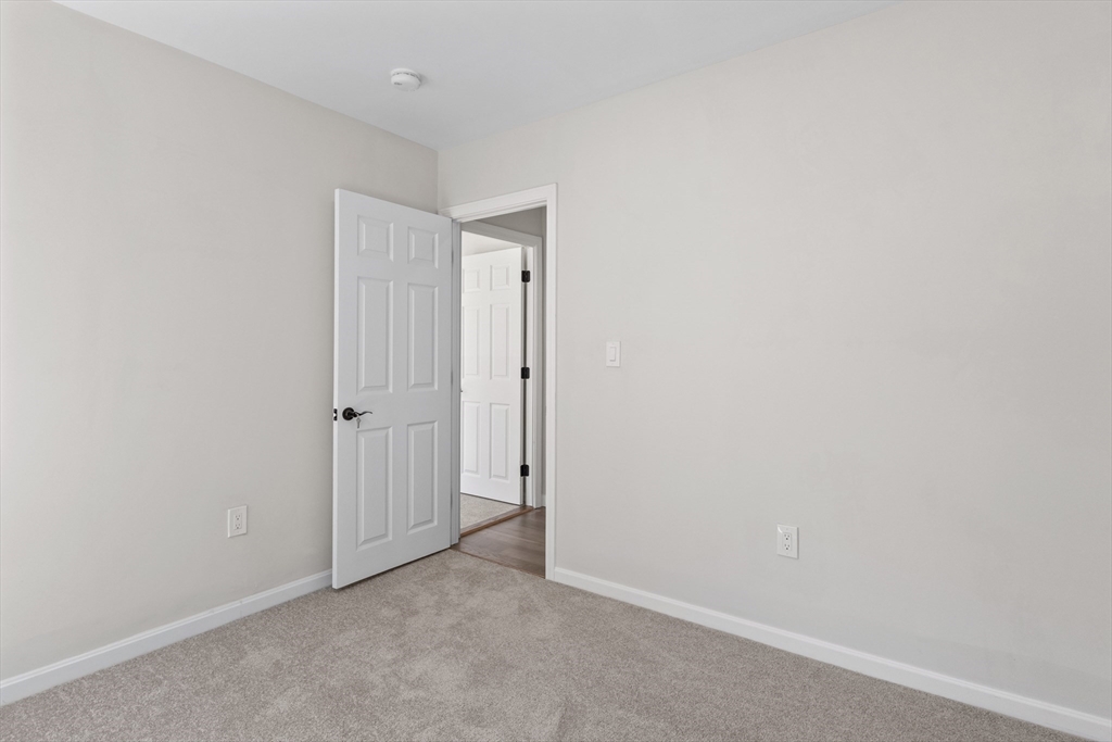 314 Hamilton Street Southbridge, MA 01550 - Photo 25 of 35