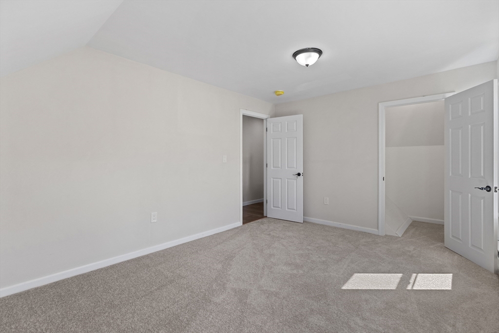 314 Hamilton Street Southbridge, MA 01550 - Photo 30 of 35