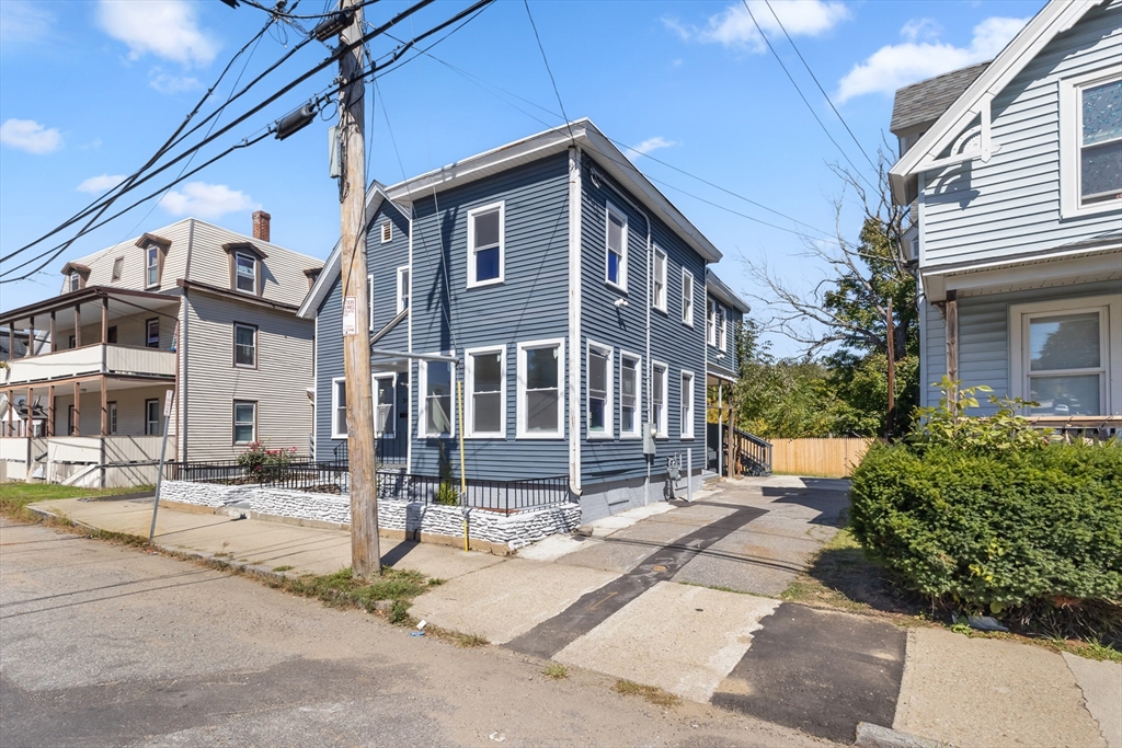 314 Hamilton Street Southbridge, MA 01550 - Photo 3 of 35