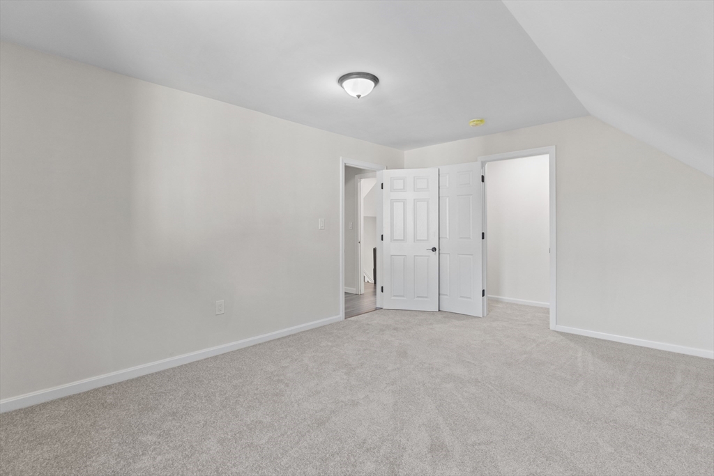 314 Hamilton Street Southbridge, MA 01550 - Photo 32 of 35