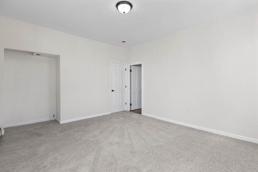 314 Hamilton Street Southbridge, MA 01550 - Photo 7 of 35
