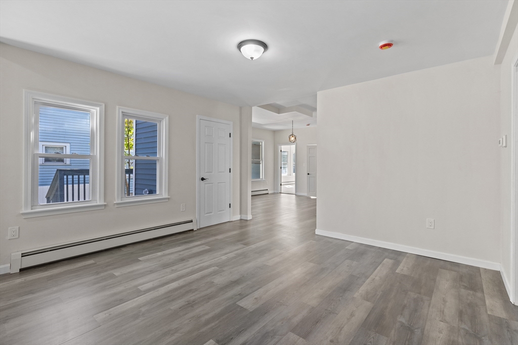 314 Hamilton Street Southbridge, MA 01550 - Photo 10 of 35