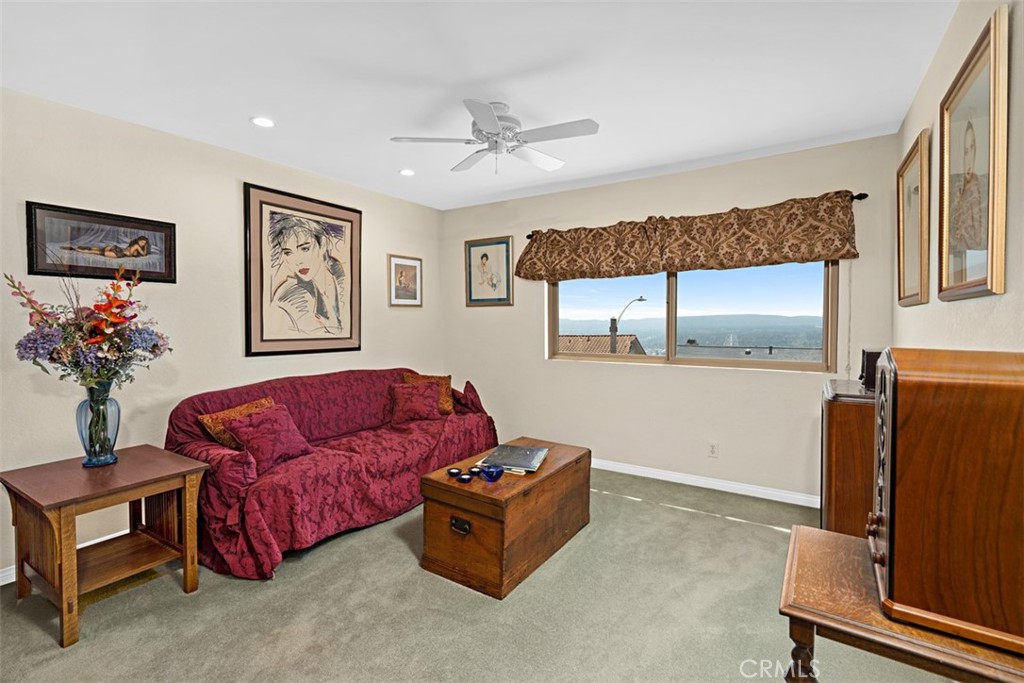 1746 Rudell Road Burbank, CA 91501 - Photo 31 of 41