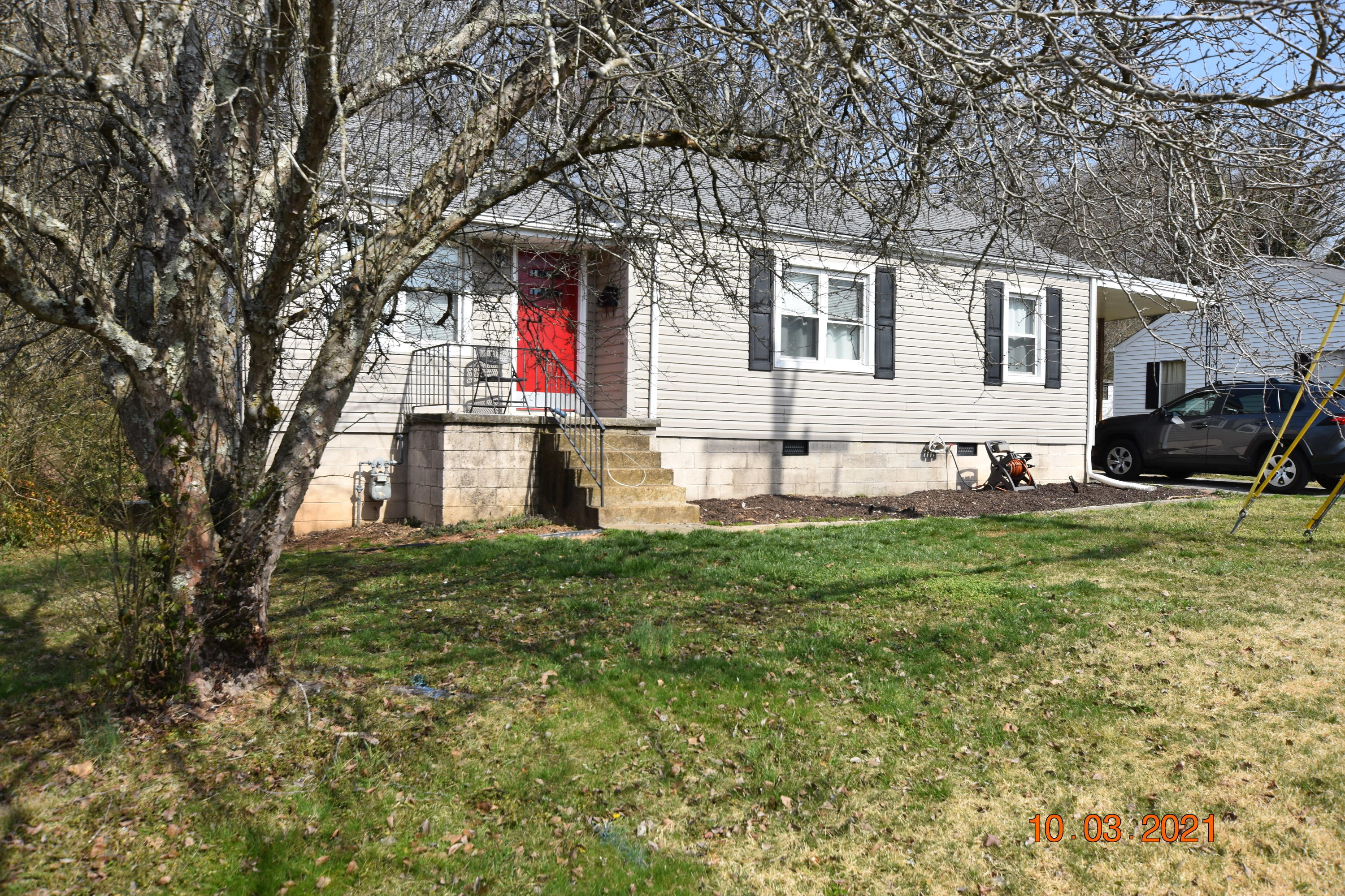 654 Robertsville Road Oak Ridge, TN 37830 - Photo 1 of 28 DSC_0025
