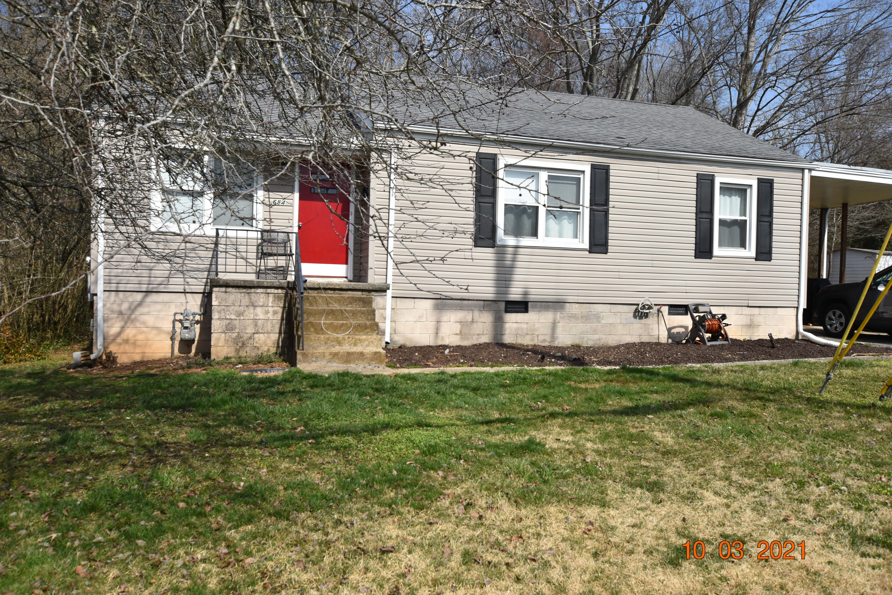 654 Robertsville Road Oak Ridge, TN 37830 - Photo 3 of 28 DSC_0024