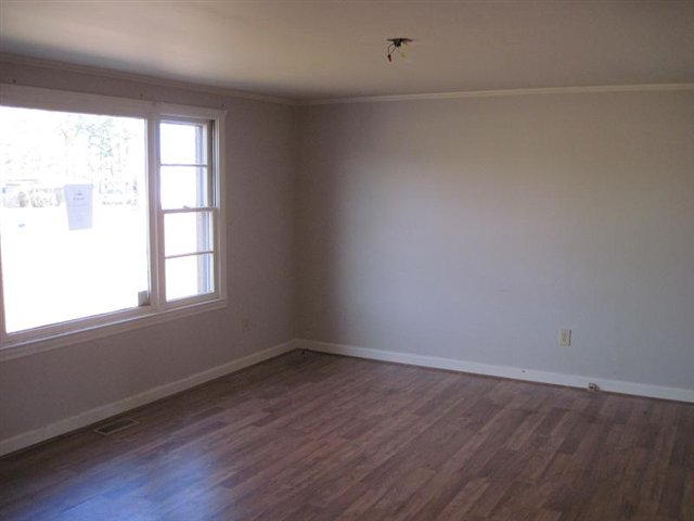 2804 Walnut Drive Anderson, SC 29624 - Photo 3 of 6 Gallery Image 3