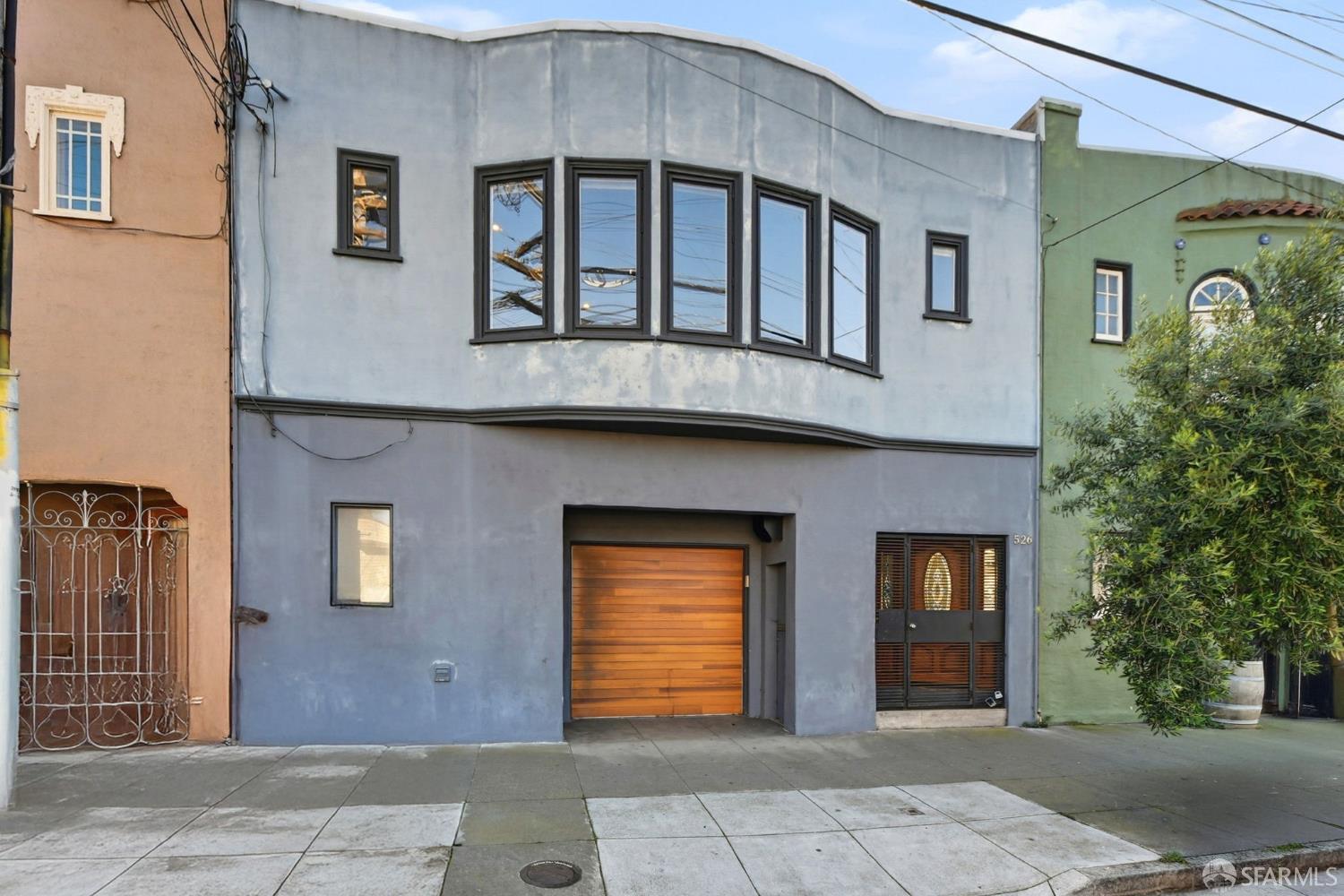 526 Silver Avenue San Francisco, CA 94112 - Photo 2 of 44 a front view of house