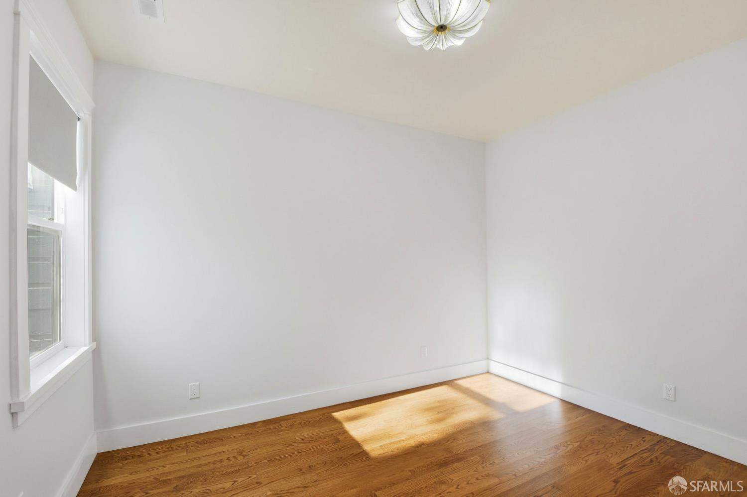 526 Silver Avenue San Francisco, CA 94112 - Photo 25 of 44 a view of an empty room