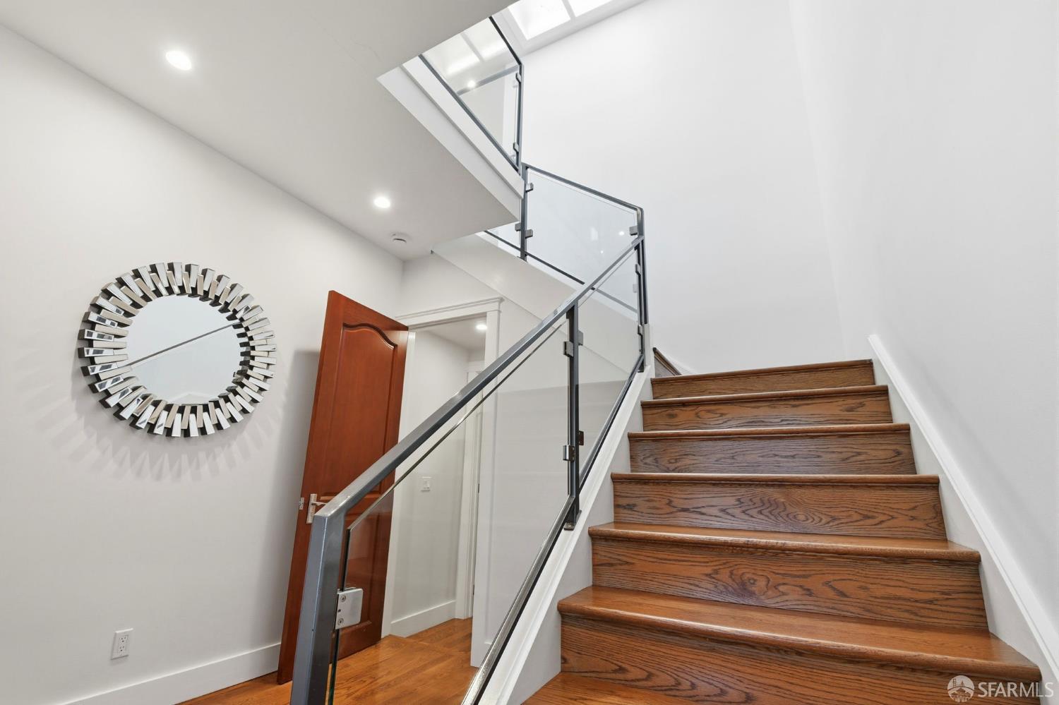 526 Silver Avenue San Francisco, CA 94112 - Photo 5 of 44 a view of entryway