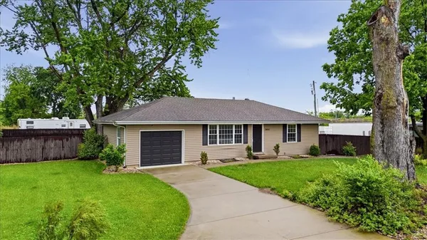$220,000 | 2450 Northwest Lowenstein Drive, Lee's Summit, MO 64081