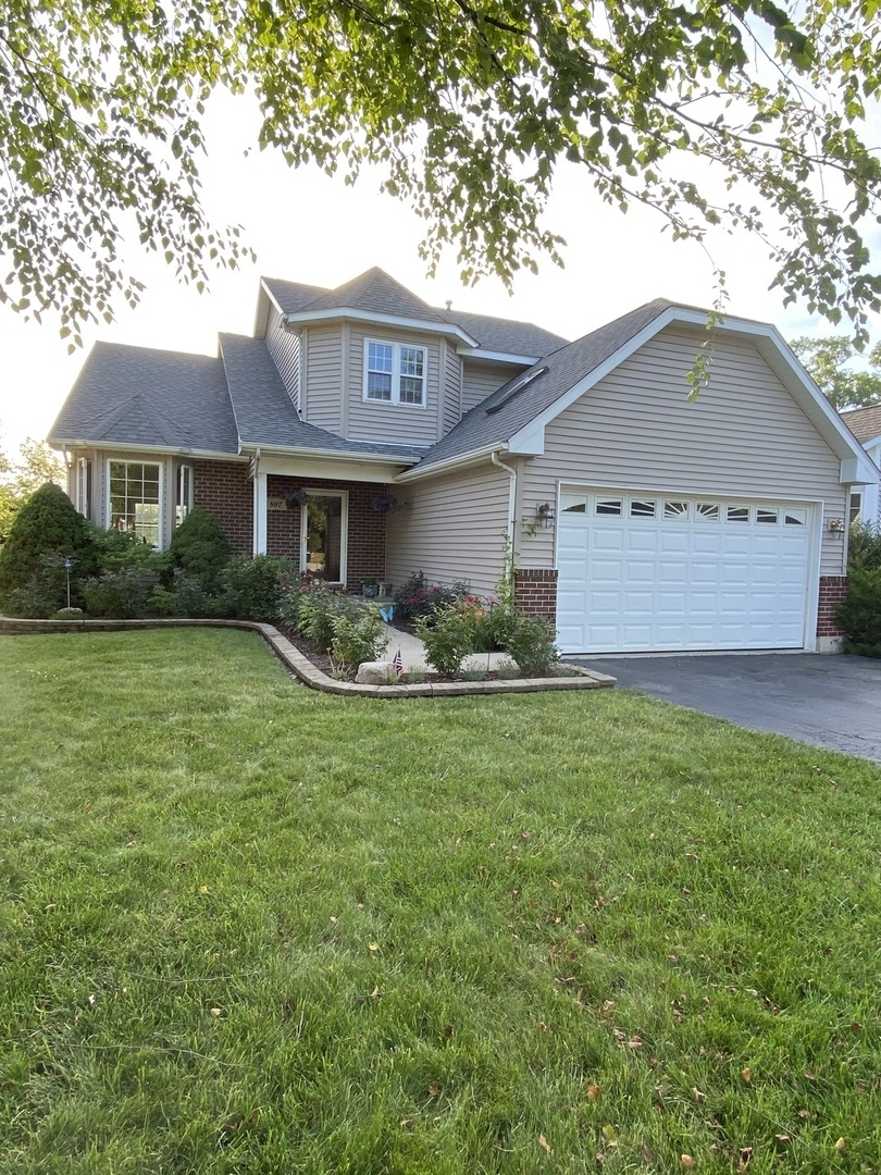 807 Ridge Avenue Wauconda, IL 60084 - Photo 1 of 33