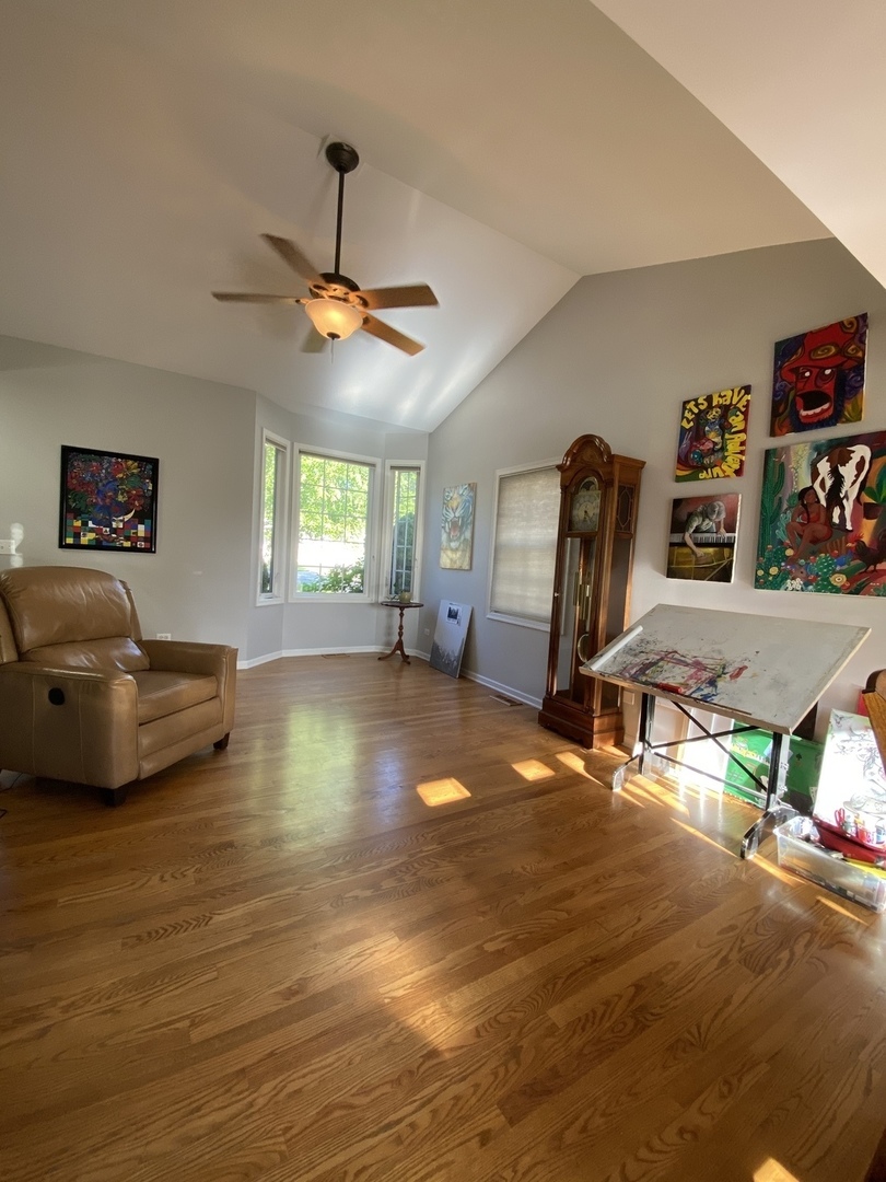 807 Ridge Avenue Wauconda, IL 60084 - Photo 8 of 33
