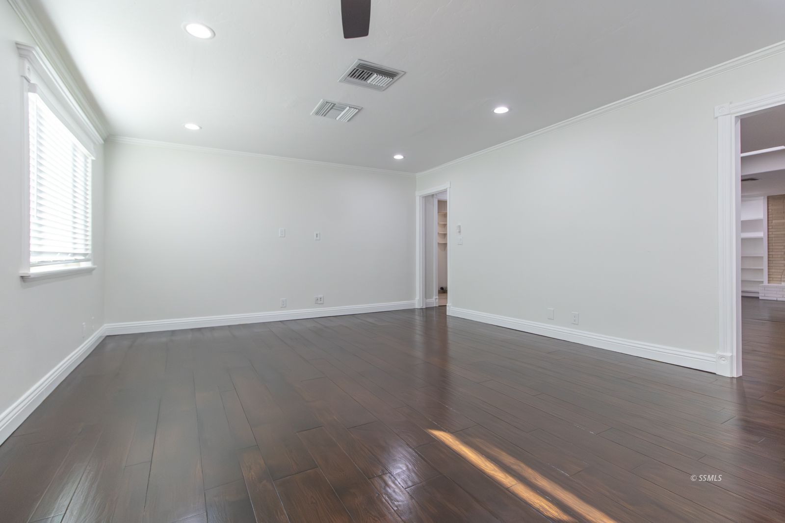 1018 North Sierra View Street Ridgecrest, CA 93555 - Photo 11 of 50