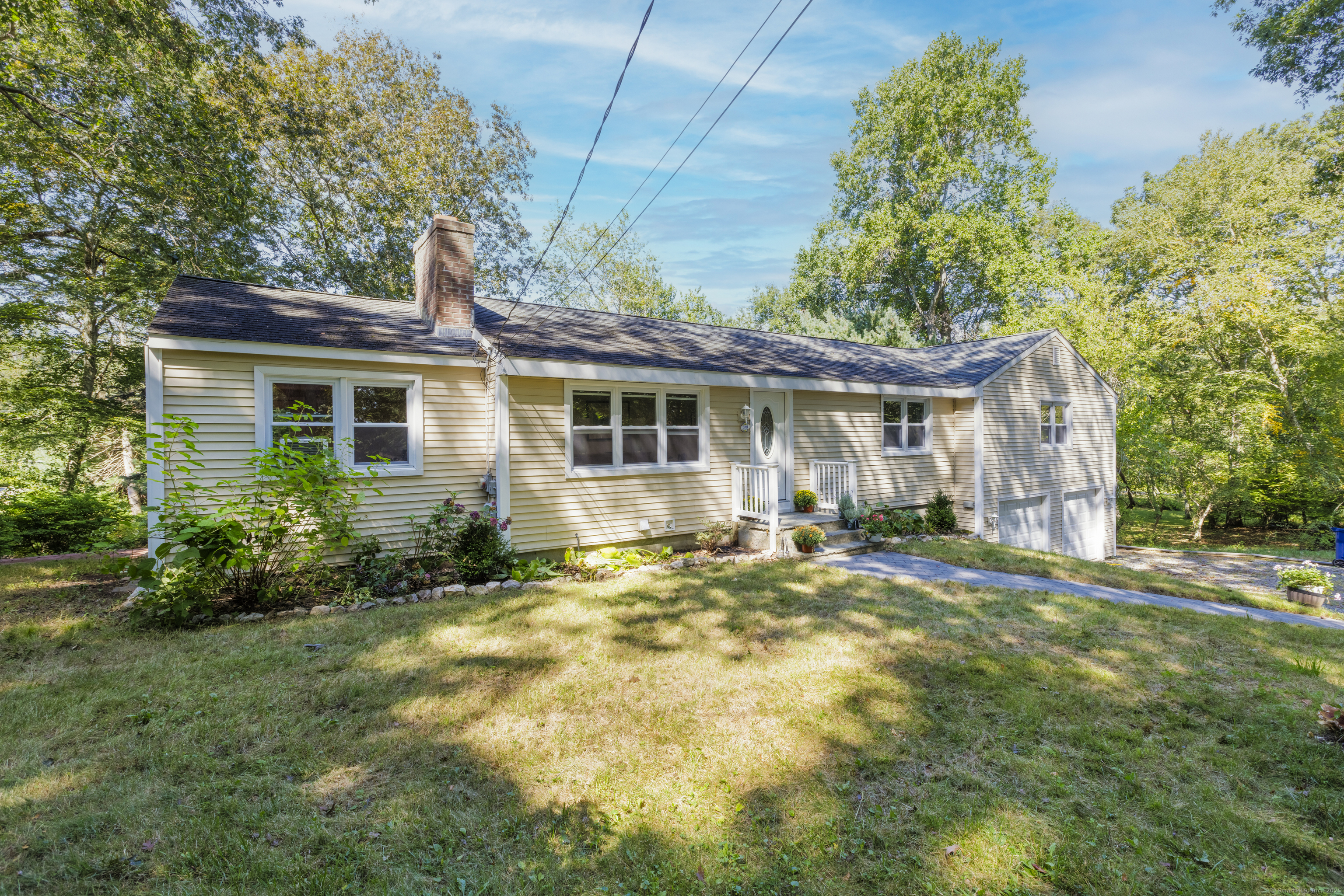 239 A Rockledge Road Lyme, CT 06371 - Photo 3 of 30 a view of a house with backyard and garden