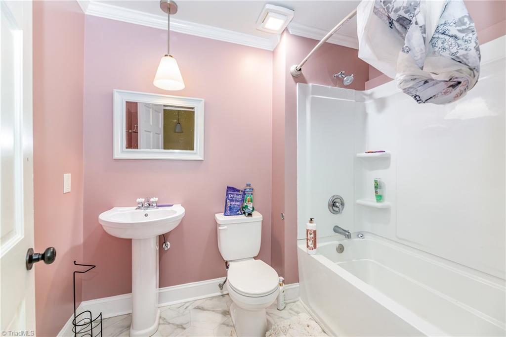 2651 Wallingford Road Northeast Winston-Salem, NC 27101 - Photo 14 of 28