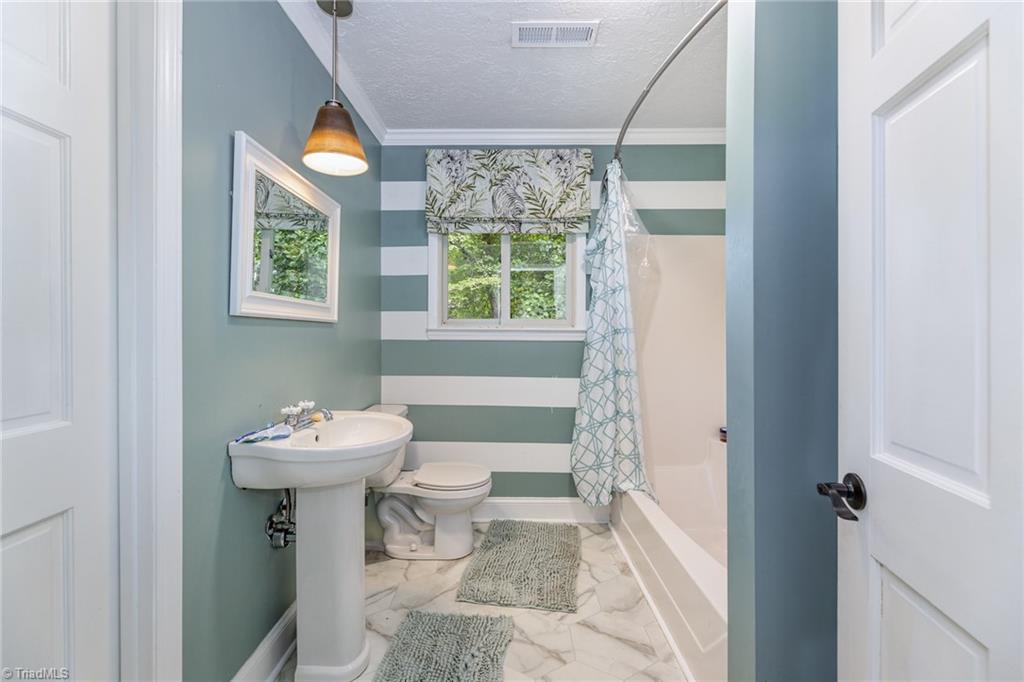 2651 Wallingford Road Northeast Winston-Salem, NC 27101 - Photo 24 of 28
