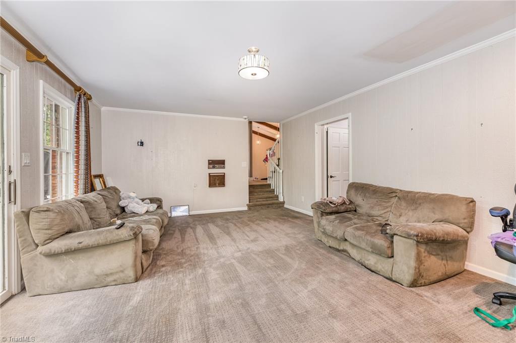 2651 Wallingford Road Northeast Winston-Salem, NC 27101 - Photo 4 of 28