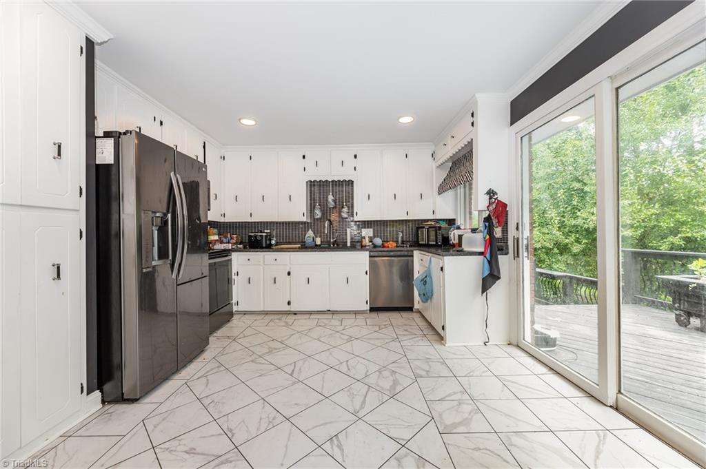 2651 Wallingford Road Northeast Winston-Salem, NC 27101 - Photo 7 of 28