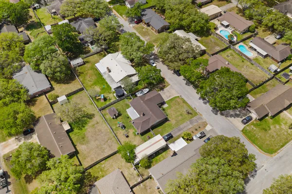 $275,000 | 1003 Virginia Street, Edna, TX 77957