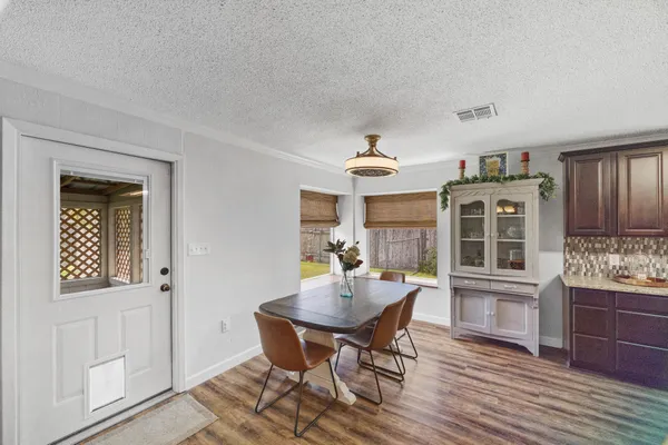 $275,000 | 1003 Virginia Street, Edna, TX 77957