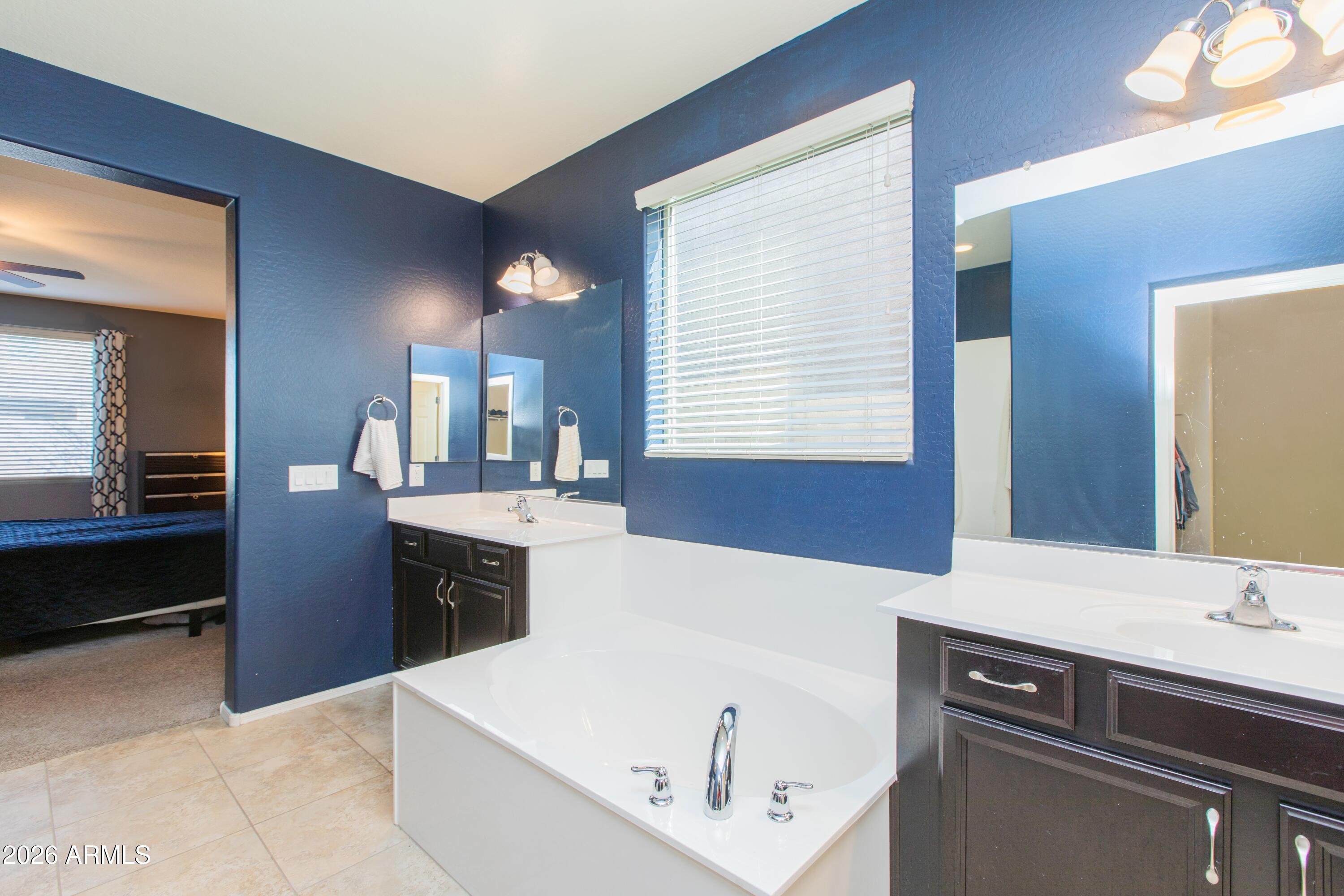 2024 West Rains Way San Tan Valley, AZ 85144 - Photo 39 of 71 PriBth-4