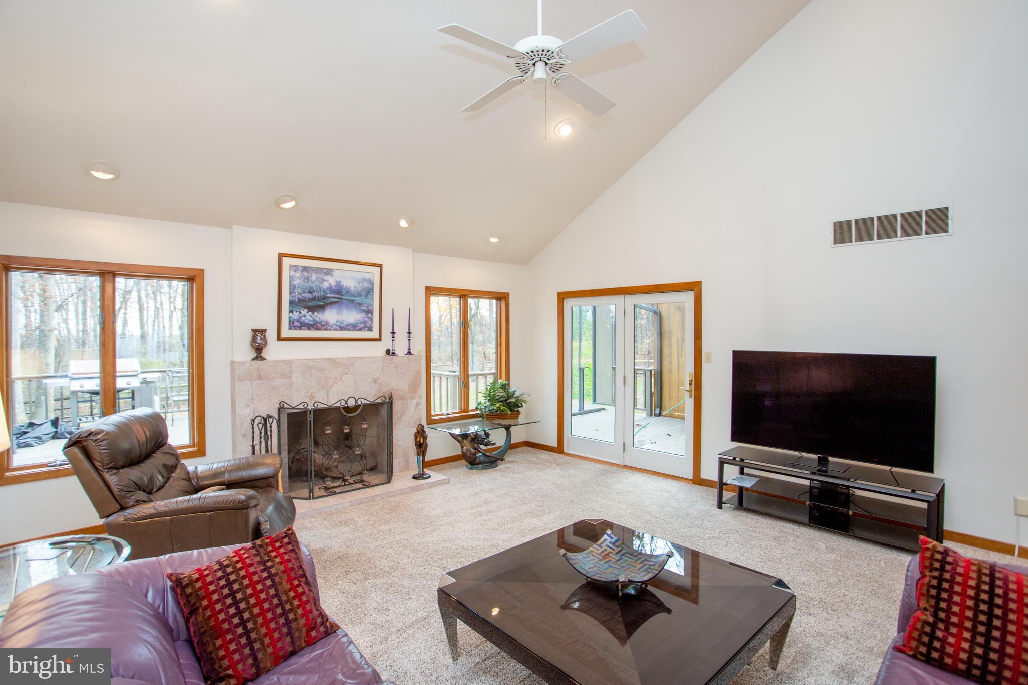 786 Ridge Road Telford, PA 18969 - Photo 18 of 105 Living Room