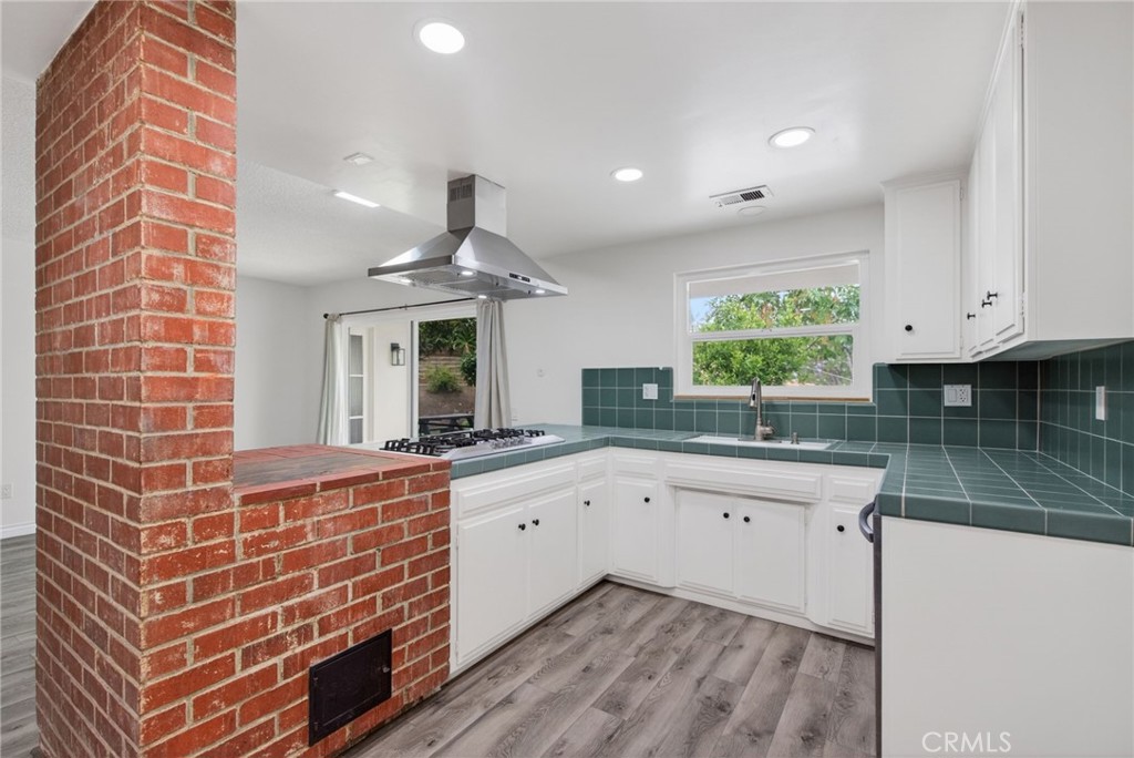 1184 Lyndhurst Drive Riverside, CA 92507 - Photo 10 of 54