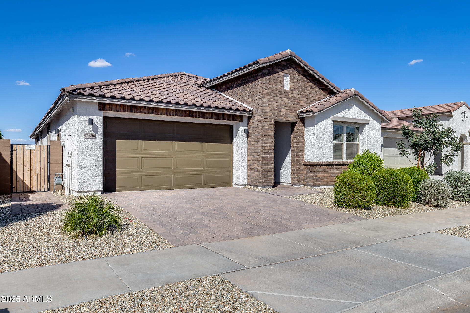 14866 West Sand Hills Road Surprise, AZ 85387 - Photo 5 of 54