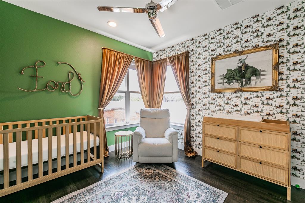 2441 Thatcher Drive Dallas, TX 75206 - Photo 20 of 35