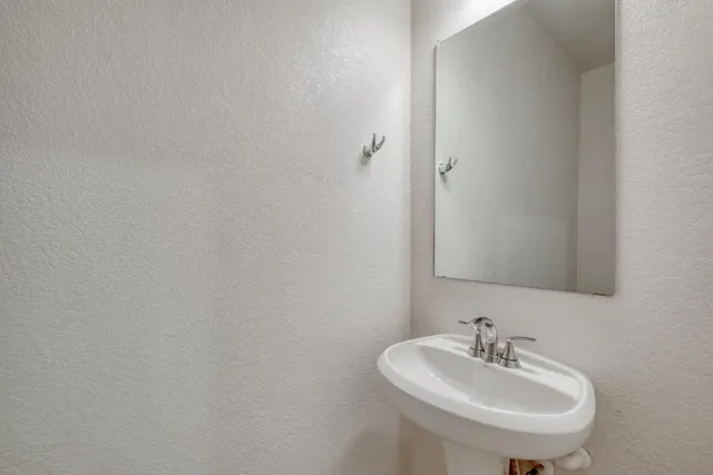 $318,849 | 256 Feathers Street, Jarrell, TX 76537