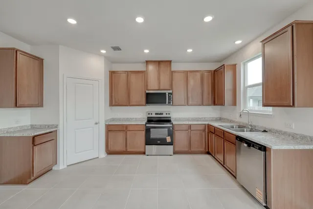 $318,849 | 256 Feathers Street, Jarrell, TX 76537