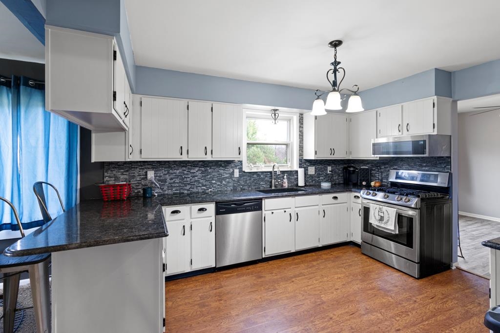 4224 North Henderson Road Davison, MI 48423 - Photo 9 of 42